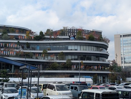 1�D���u�F�{��z�[���v�����鑍���{�݃T�N���}�`�N�}���g