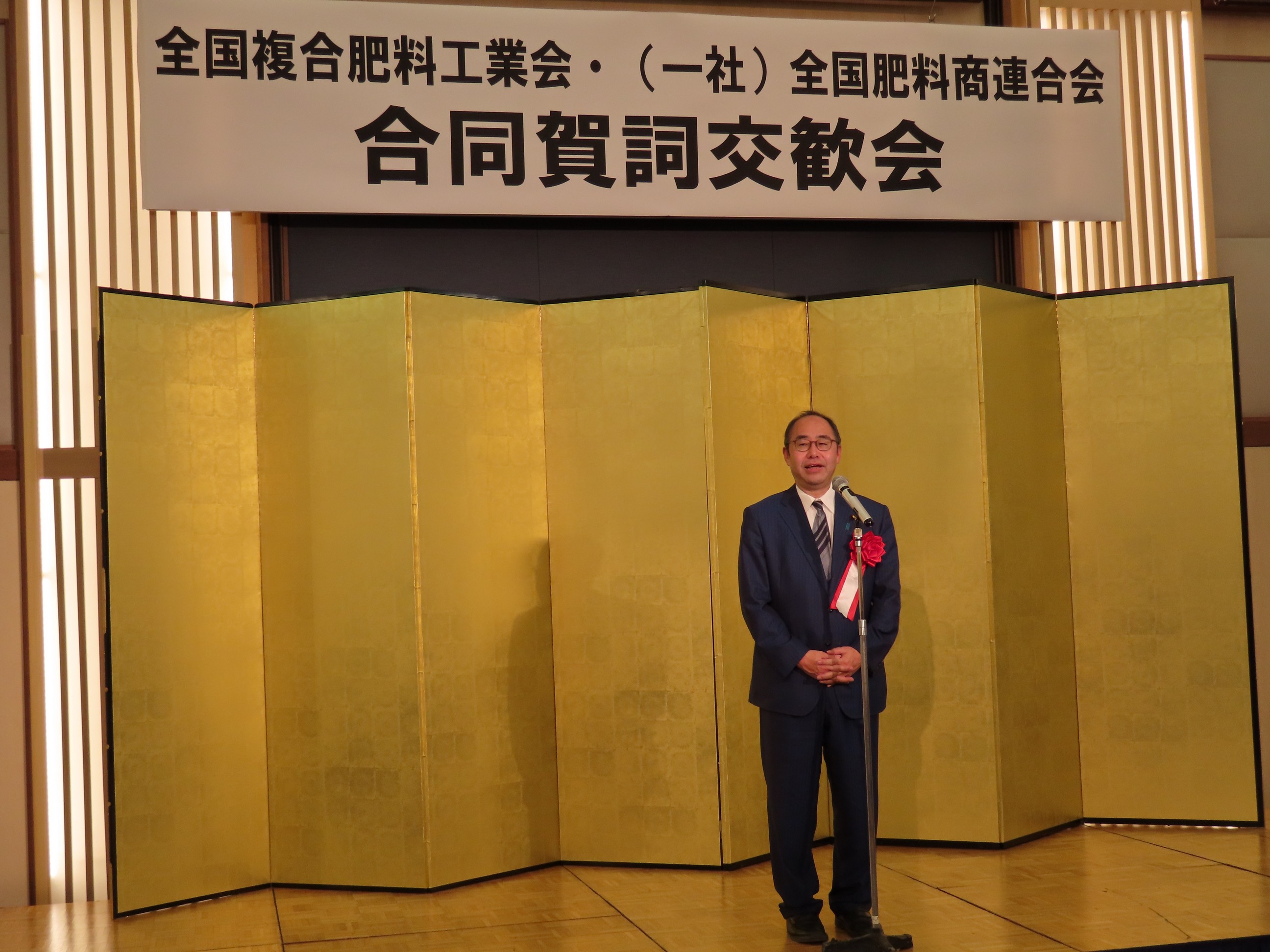 �q�W�r���o�j��<br />���R����}�@�דc����O�c�@�c��