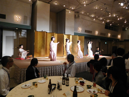 �q19�r�����|�W�ɂ�鉉��