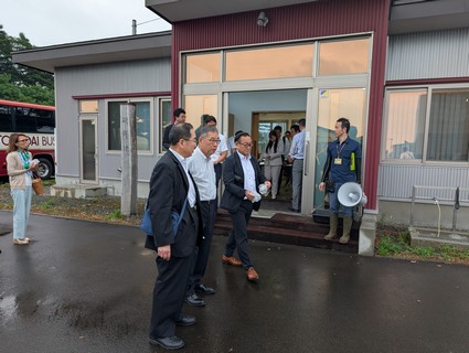 �q�T�r����c�����������Q